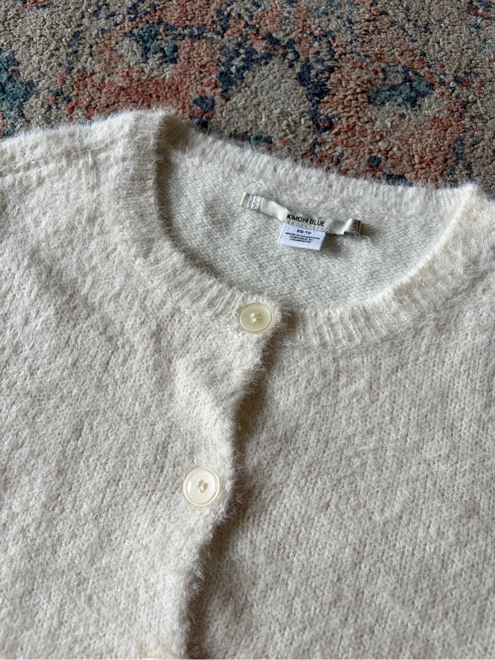 NWOT Urban Outfitters Dayna shrunken cardigan long sleeve fuzzy cropped cream - Picture 2 of 5